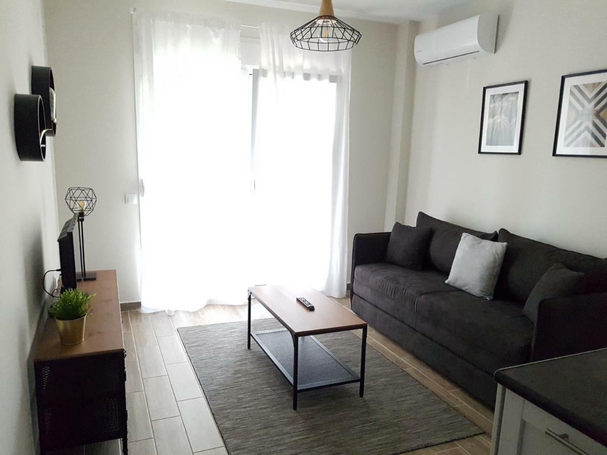 Fantastic Four Apartments Neo Epivates Exterior photo