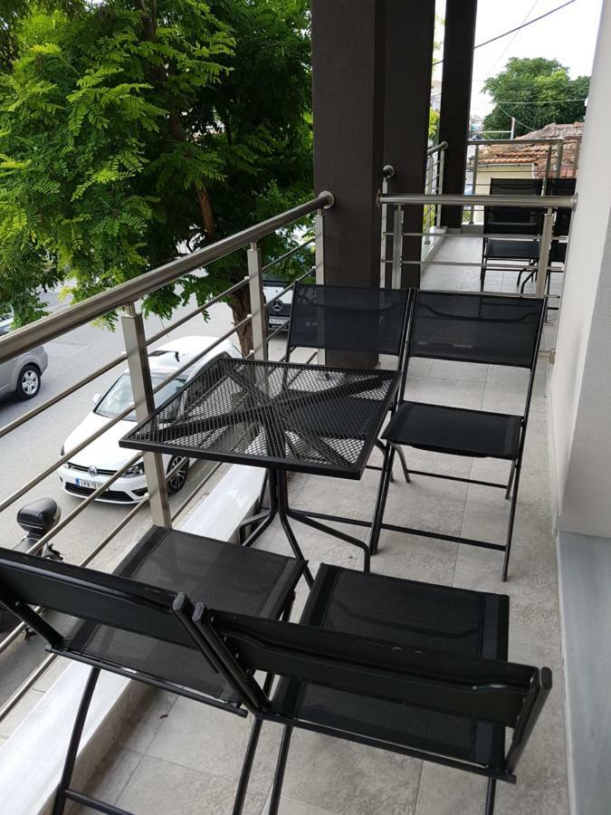 Fantastic Four Apartments Neo Epivates Exterior photo