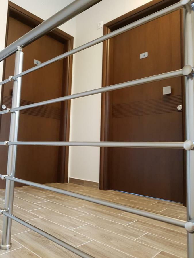 Fantastic Four Apartments Neo Epivates Exterior photo