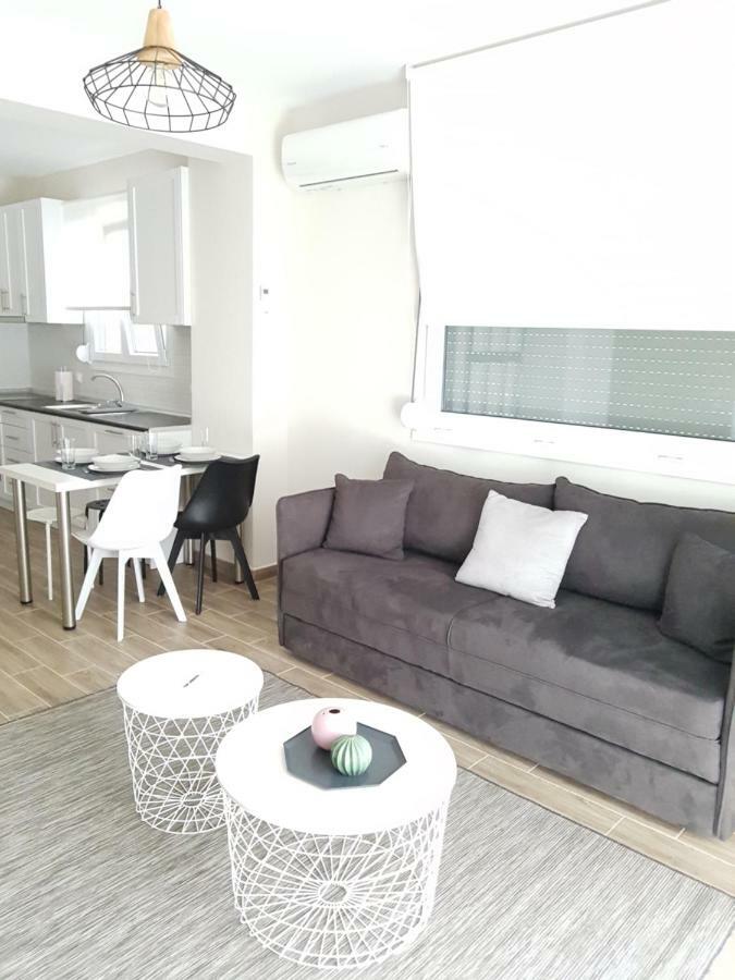 Fantastic Four Apartments Neo Epivates Exterior photo