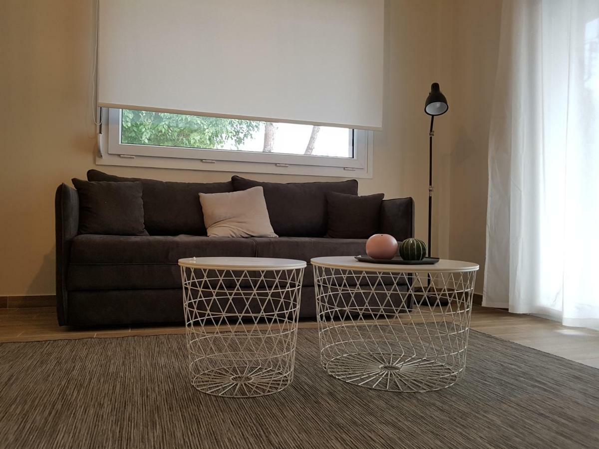 Fantastic Four Apartments Neo Epivates Exterior photo
