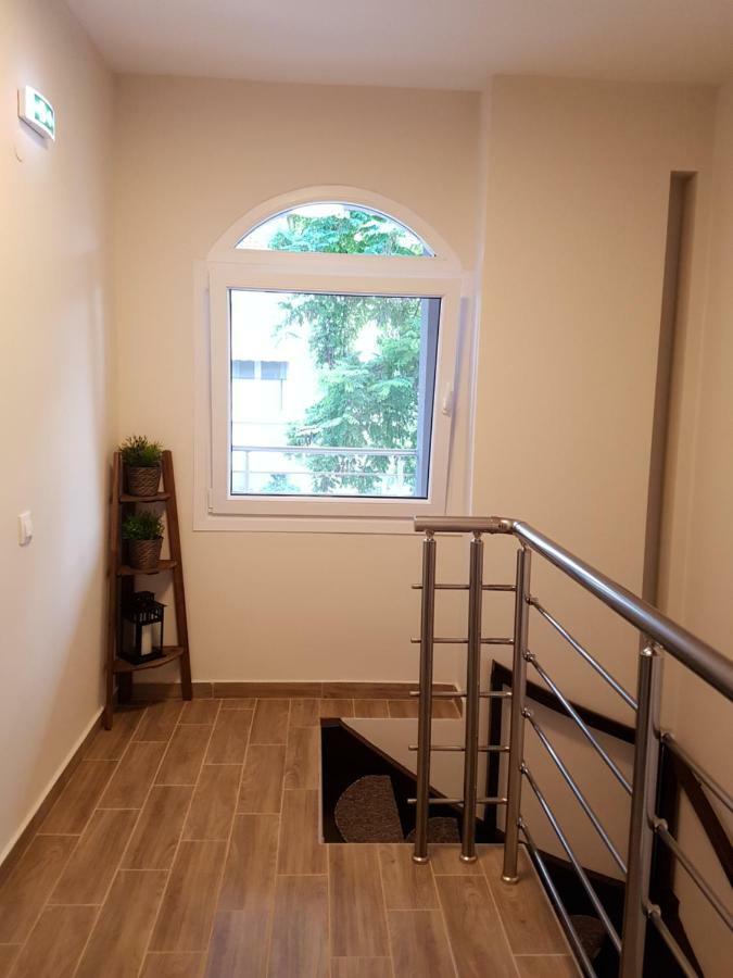 Fantastic Four Apartments Neo Epivates Exterior photo