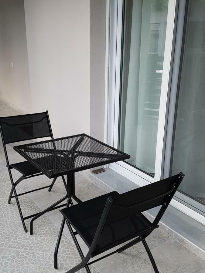 Fantastic Four Apartments Neo Epivates Exterior photo