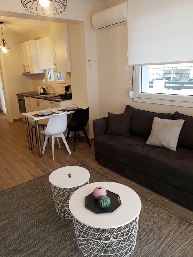 Fantastic Four Apartments Neo Epivates Exterior photo